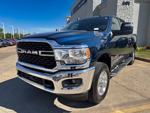 Used 2024 RAM 2500 Big Horn w/ Bed Utility Group AWD/4WD image 3