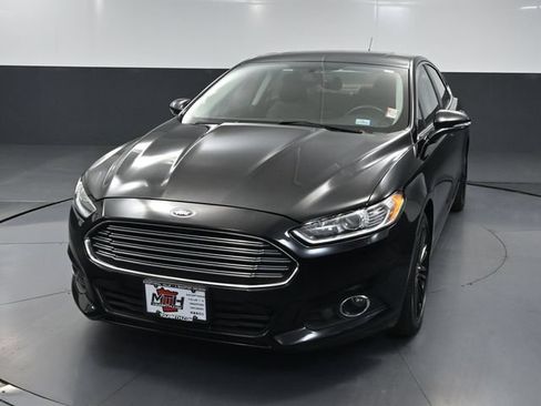 Used 2016 Ford Fusion SE w/ Equipment Group 202A FWD image 13