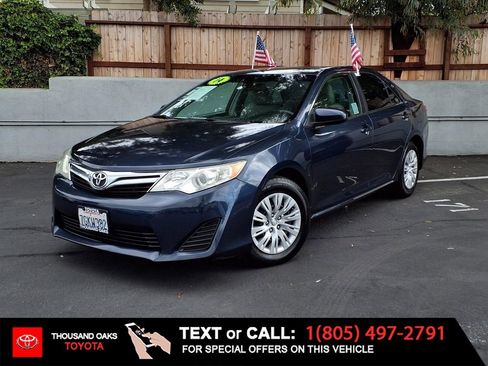 Used 2014 Toyota Camry LE FWD image 1