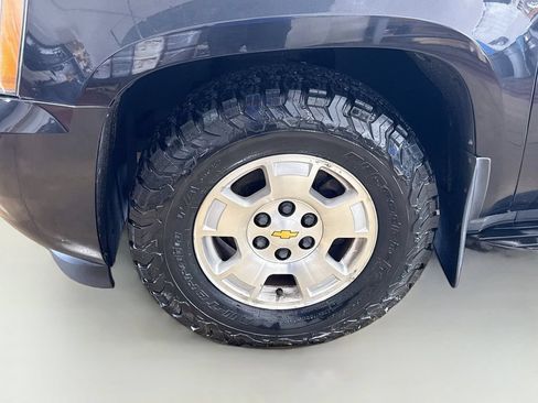 Used 2012 Chevrolet Tahoe LTZ AWD/4WD image 32
