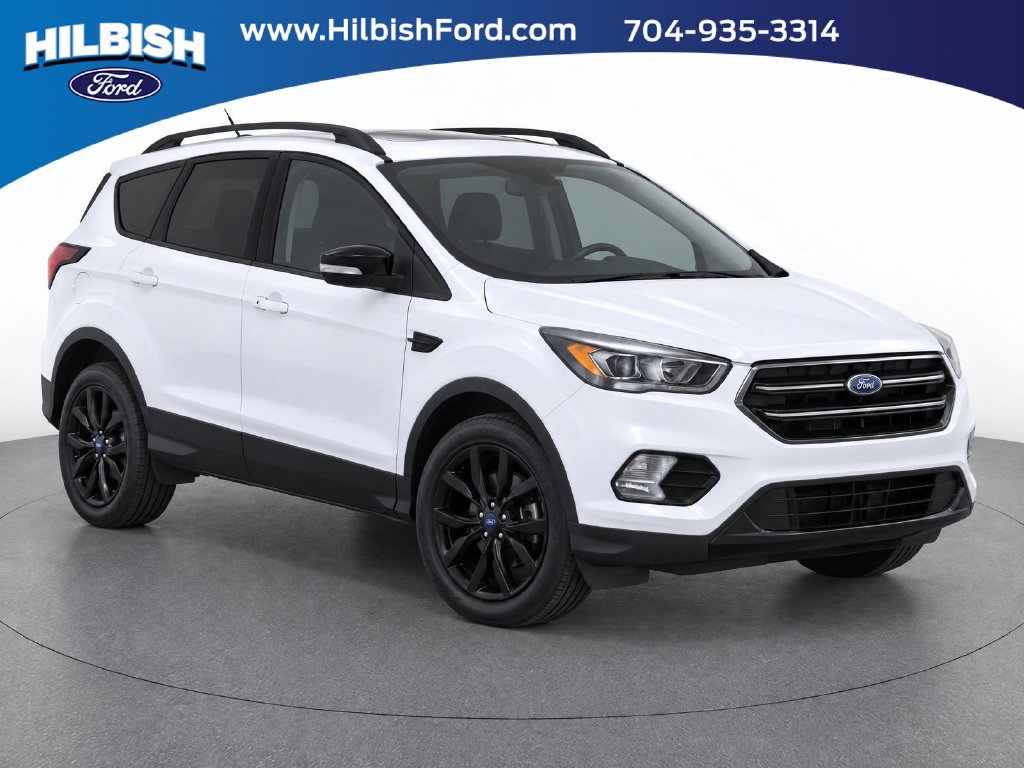 Used 2017 Ford Escape Titanium FWD image 1