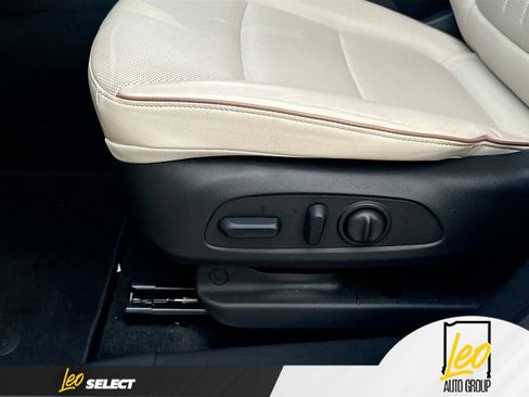 Used 2024 Buick Encore GX Avenir w/ Avenir Convenience Package FWD image 22