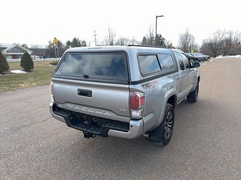 Used 2020 Toyota Tacoma TRD Sport w/ Technology Package image 5