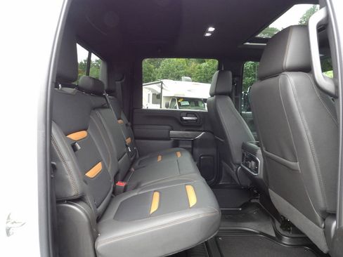 Used 2023 GMC Sierra 3500 AT4 w/ AT4 Preferred Package AWD/4WD image 40