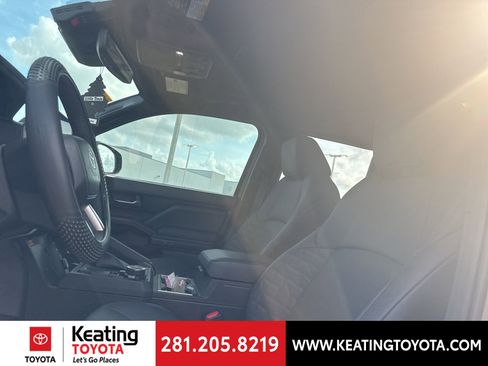 Used 2026 Toyota Tacoma TRD Off-Road w/ TRD Off Road Premium Package image 17