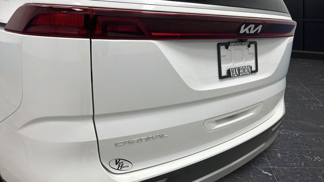 Used 2024 Kia Carnival LX FWD image 38