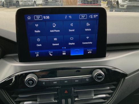 Used 2024 Ford Escape Active w/ Cold Weather Package image 40