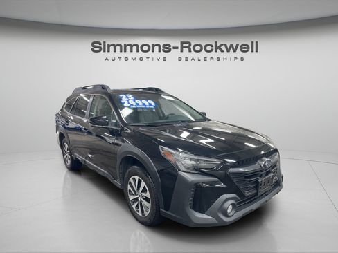 Used 2023 Subaru Outback Premium AWD/4WD image 7