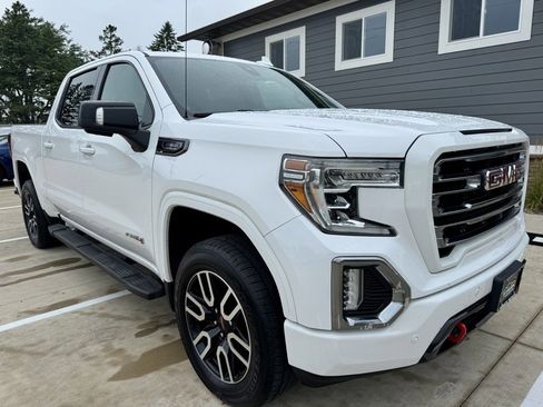 Used 2020 GMC Sierra 1500 AT4 w/ AT4 Premium Package image 2