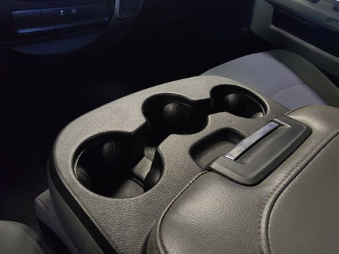 Used 2015 RAM 1500 Classic SLT AWD/4WD image 26