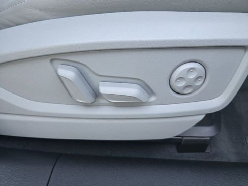 Used 2023 Audi Q5 2.0T Premium Plus w/ Premium Plus Package image 27