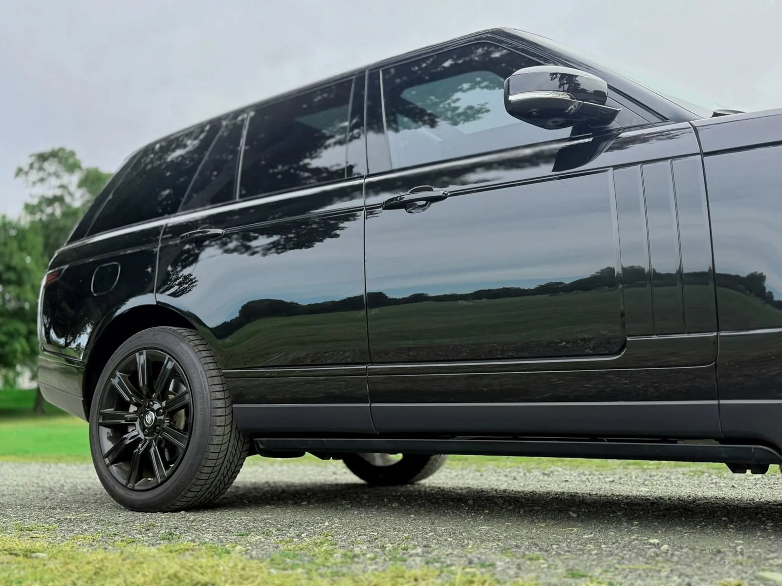 Used 2015 Land Rover Range Rover HSE AWD/4WD image 12