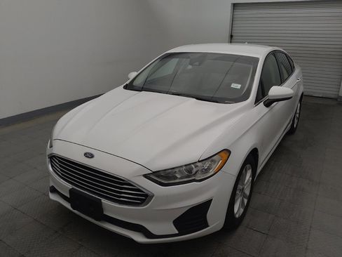 Used 2019 Ford Fusion SE FWD image 15