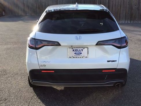 Used 2023 Honda HR-V Sport image 6
