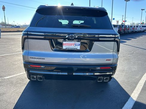 New 2026 Chevrolet Traverse RS image 7