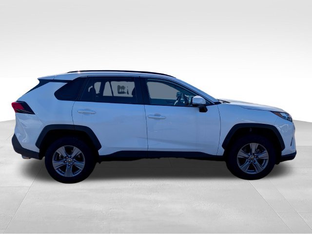 Used 2022 Toyota RAV4 XLE w/ Convenience Package AWD/4WD image 8