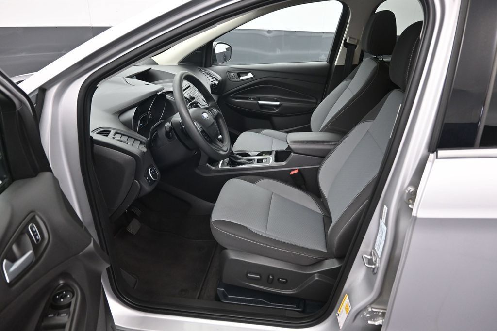 Used 2017 Ford Escape SE AWD/4WD image 9