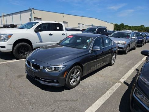 Used 2018 BMW 330i Sedan RWD image 1