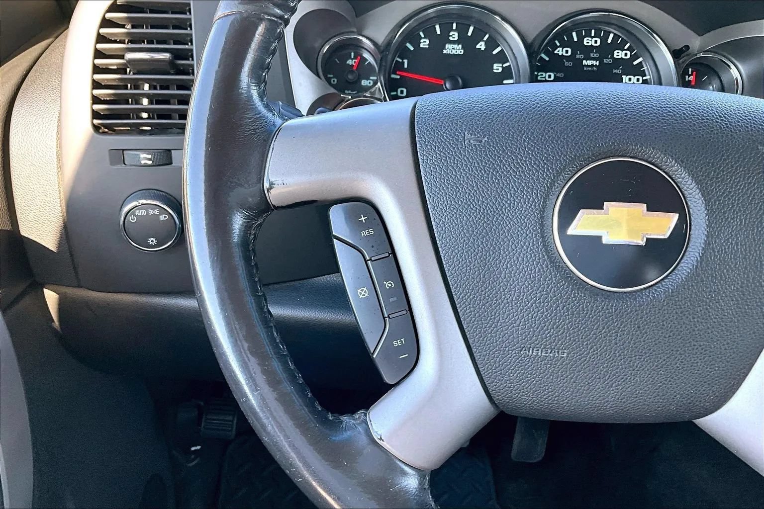 Used 2010 Chevrolet Silverado 1500 LT w/ Power Pack Plus AWD/4WD image 11