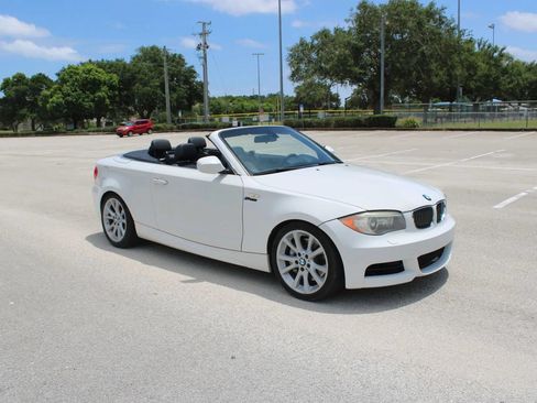 Used 2013 BMW 135i Convertible RWD image 32