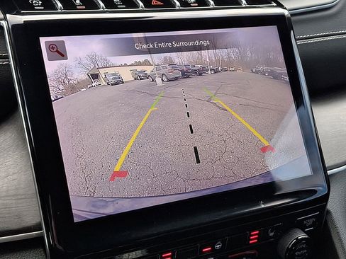 Used 2023 Jeep Grand Cherokee Limited image 19