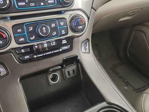 Used 2017 Chevrolet Tahoe LT w/ LT Signature Package image 18