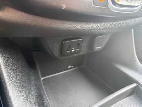 Used 2019 Chevrolet Traverse LT image 29