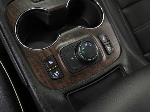 Used 2023 GMC Acadia Denali w/ Denali Technology Package AWD/4WD image 34