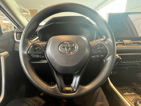 Used 2025 Toyota RAV4 LE image 21