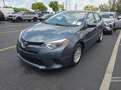Used 2015 Toyota Corolla L FWD image 2