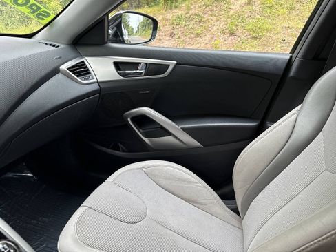 Used 2012 Hyundai Veloster w/ Style Pkg FWD image 13