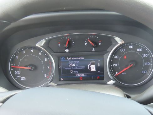 Used 2023 GMC Acadia SLE w/ Driver Convenience Package FWD image 29