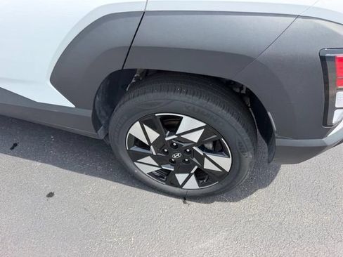 Used 2024 Hyundai Kona SEL AWD/4WD image 8