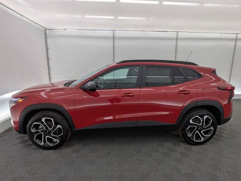 New 2026 Chevrolet Trax RS w/ Driver Confidence Package FWD image 3