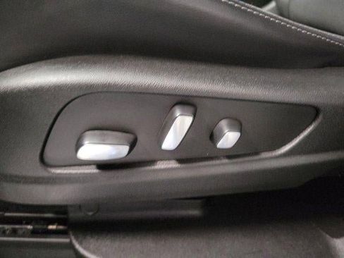 Certified 2022 Cadillac XT5 Premium Luxury image 13