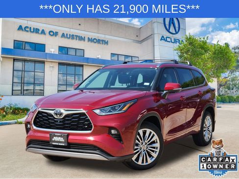Used 2024 Toyota Highlander Platinum AWD/4WD image 1