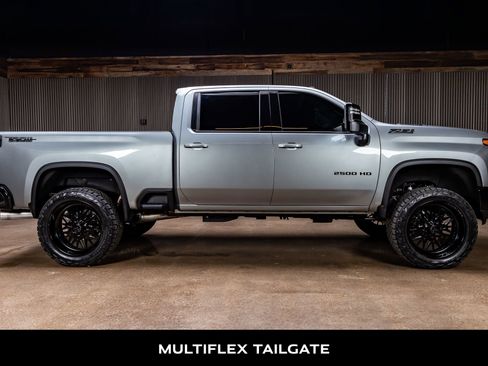 Used 2025 Chevrolet Silverado 2500 LTZ w/ LTZ Plus Package image 11