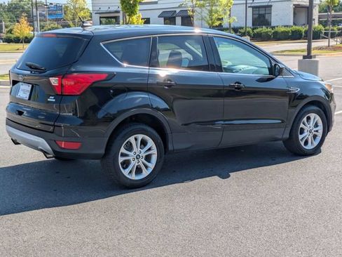 Used 2019 Ford Escape SE FWD image 4