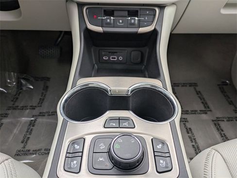 Used 2022 GMC Terrain Denali w/ Denali Premium Package image 22