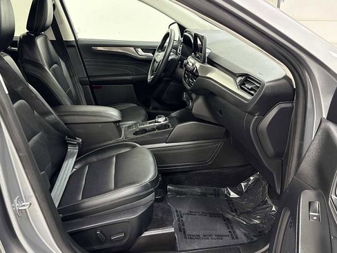 Used 2021 Ford Escape Titanium image 29