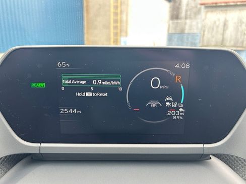 Used 2025 Toyota bZ4X FWD image 14