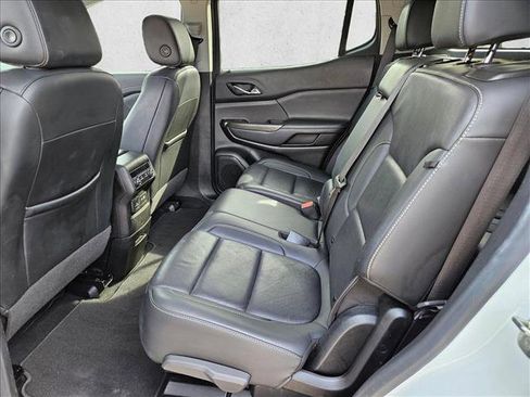 Used 2023 GMC Acadia SLT image 23