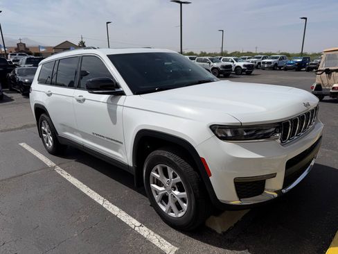 Used 2021 Jeep Grand Cherokee L Limited image 9