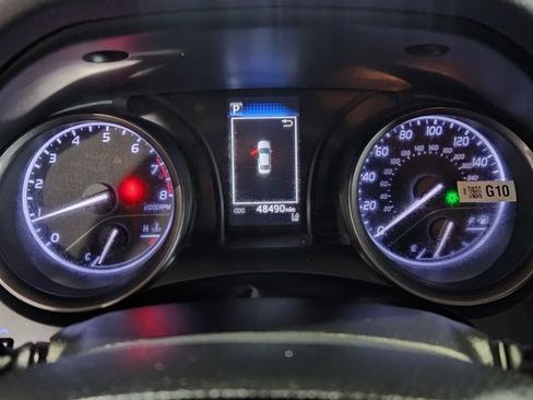 Used 2022 Toyota Camry SE FWD image 13
