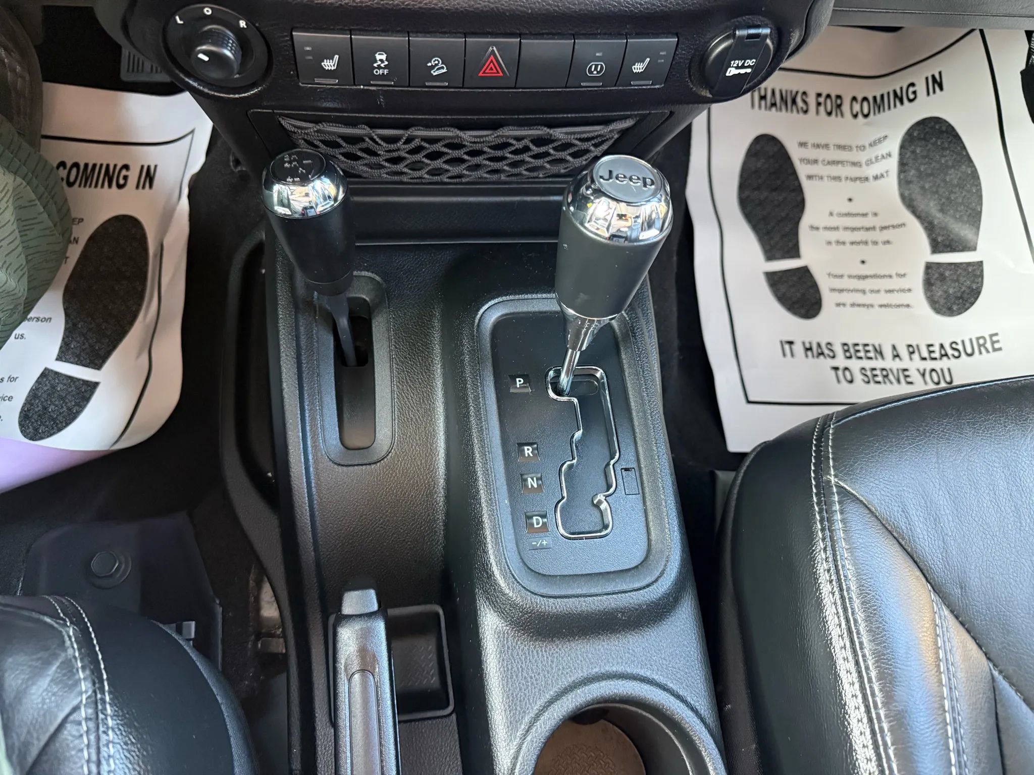 Used 2017 Jeep Wrangler Unlimited Rubicon AWD/4WD image 12