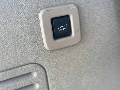 Used 2013 Ford Expedition Limited AWD/4WD image 19