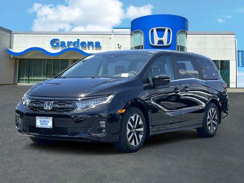 Used 2026 Honda Odyssey EX-L image 3