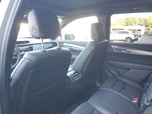 New 2025 Cadillac XT6 Luxury image 20