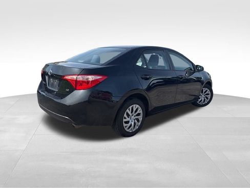 Used 2018 Toyota Corolla LE FWD image 5