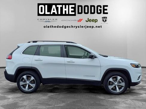 Certified 2022 Jeep Cherokee Limited w/ Mopar Interior Package AWD/4WD image 29